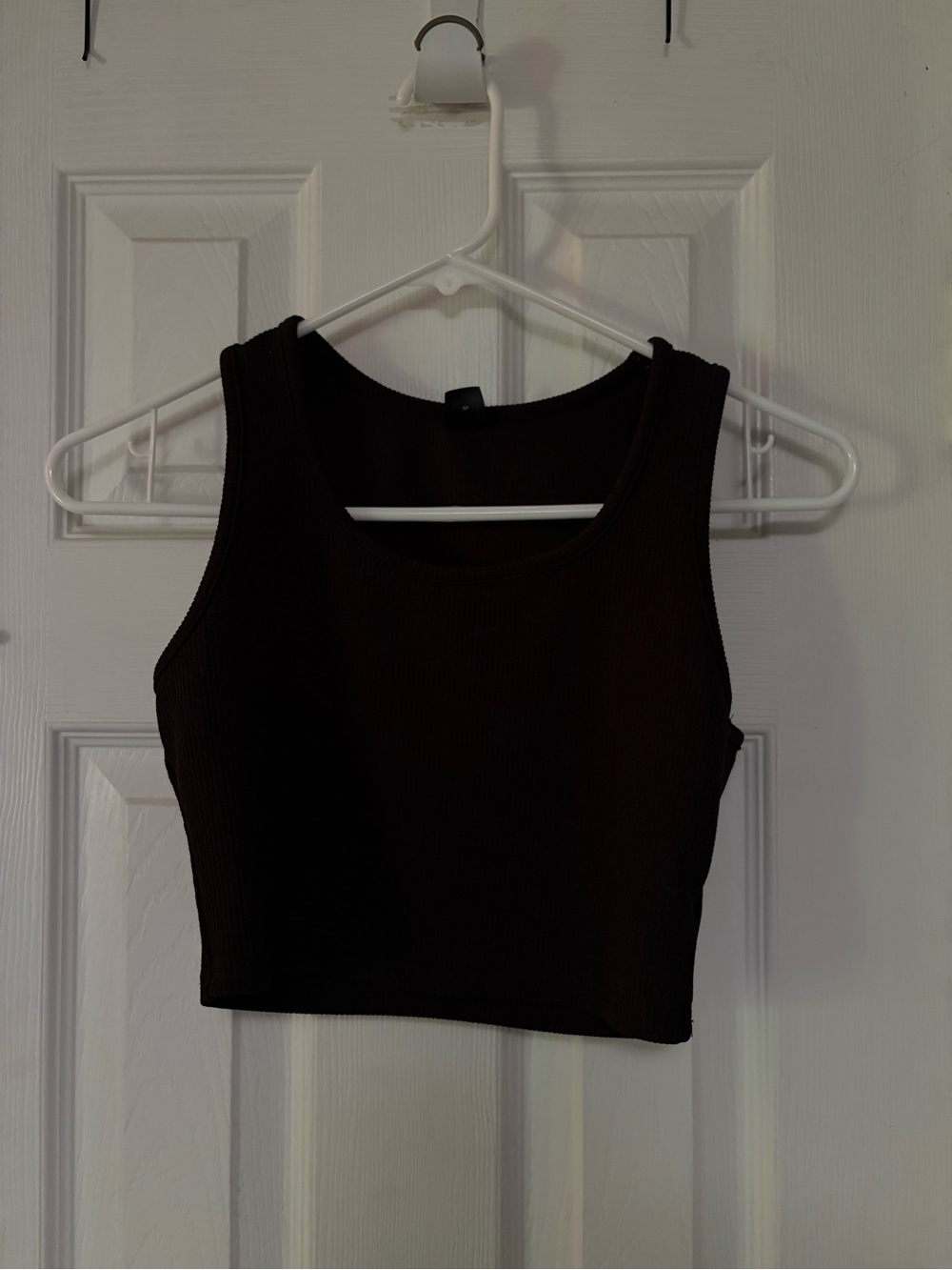 SHEIN Black Ribbed Crop Tank Top
